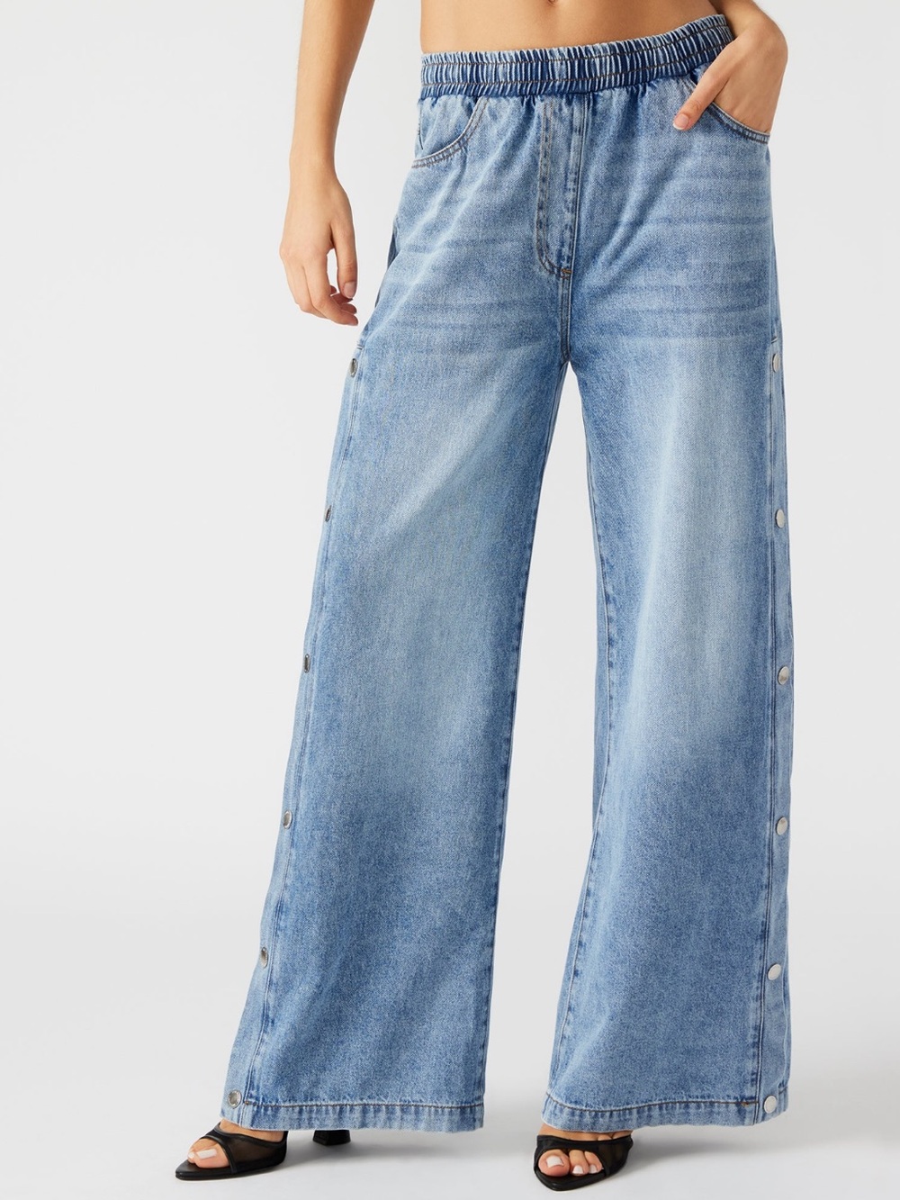 Steve Madden Light Blue Wide-Leg Snap-Trim Jeans